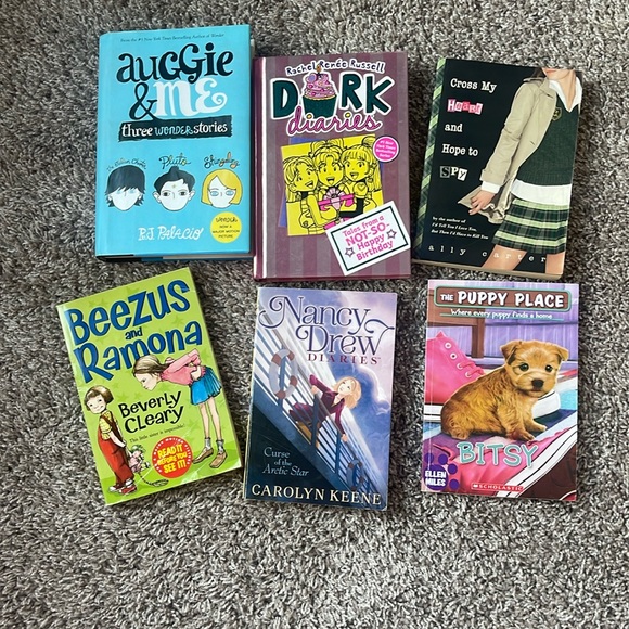 Random books‼️ - Picture 1 of 1